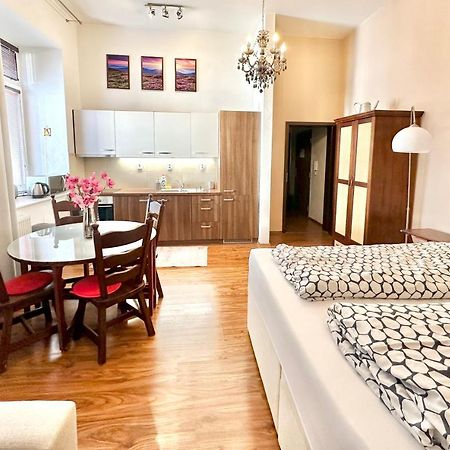 Home Away Main Square Apartment Poprad Exterior foto