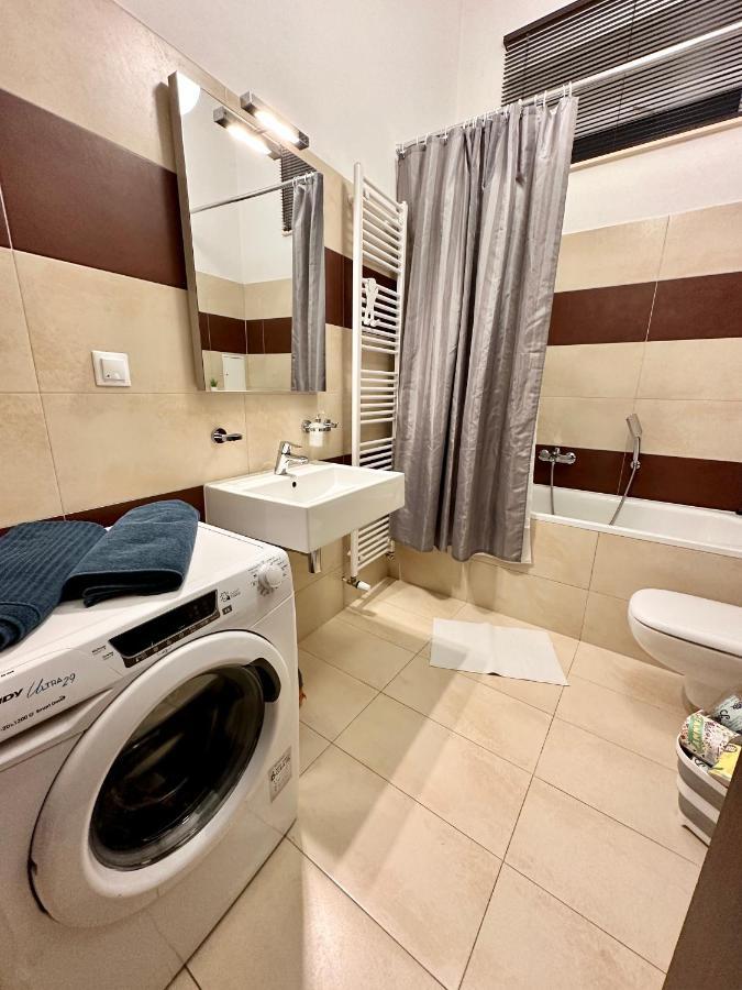 Home Away Main Square Apartment Poprad Exterior foto